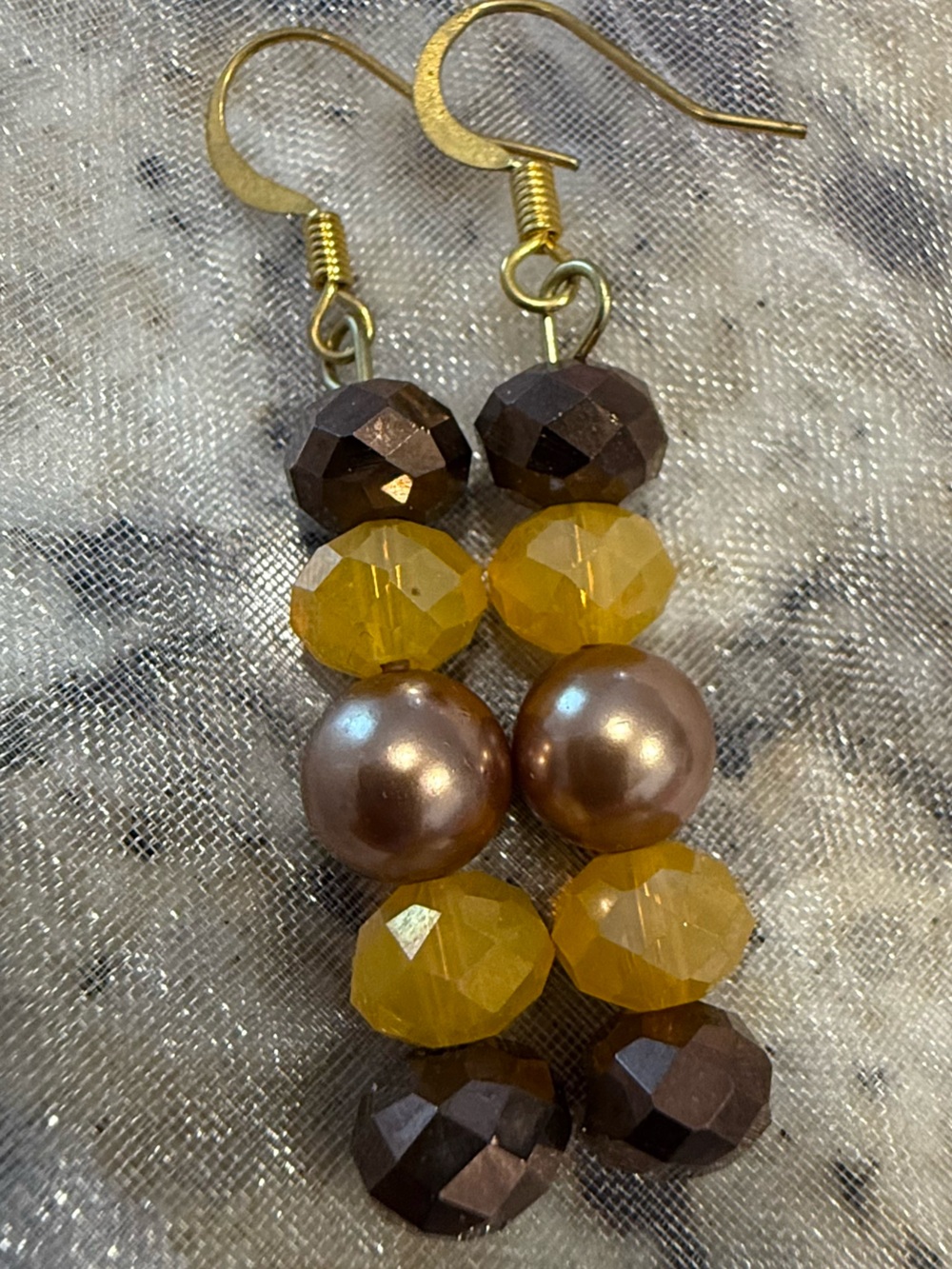 Neutral beaded dangle earrings brown gold & bronze - Picture 2 of 5